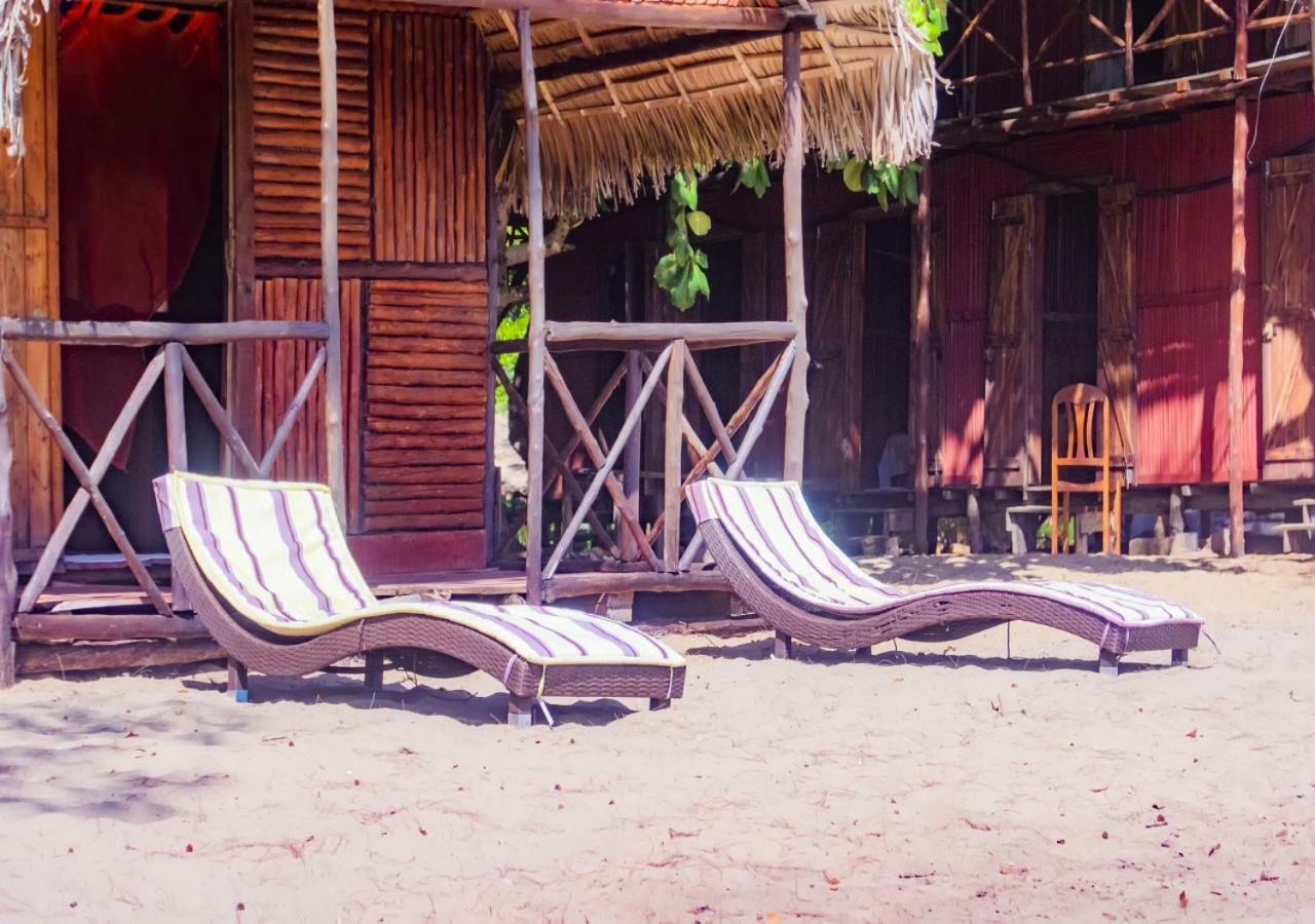 Reva Castel Bed & Breakfast Nosy-Be Bagian luar foto