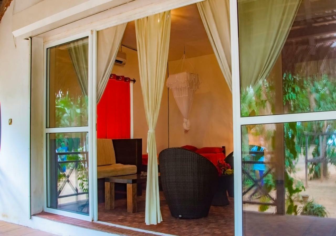Reva Castel Bed & Breakfast Nosy-Be Bagian luar foto